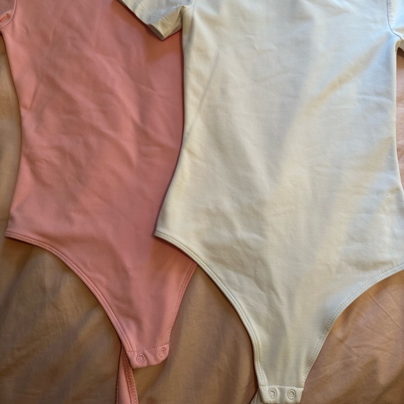 2 aritzia bodysuit’s bundle - Picture 2 of 2